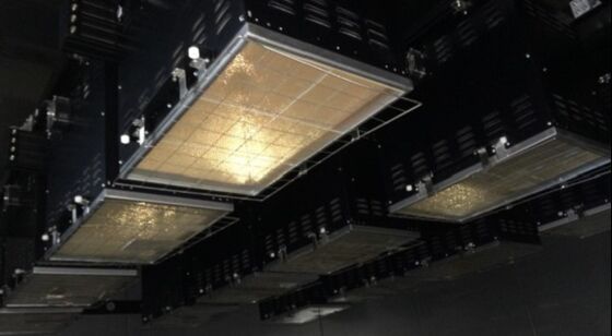 Câmara de Teste de Resistência a Pontos Quentes / Simulador de Sol Constante BBA Luz Natural Equipamento de Teste de Envelhecimento de Módulo Fotovoltaico PV